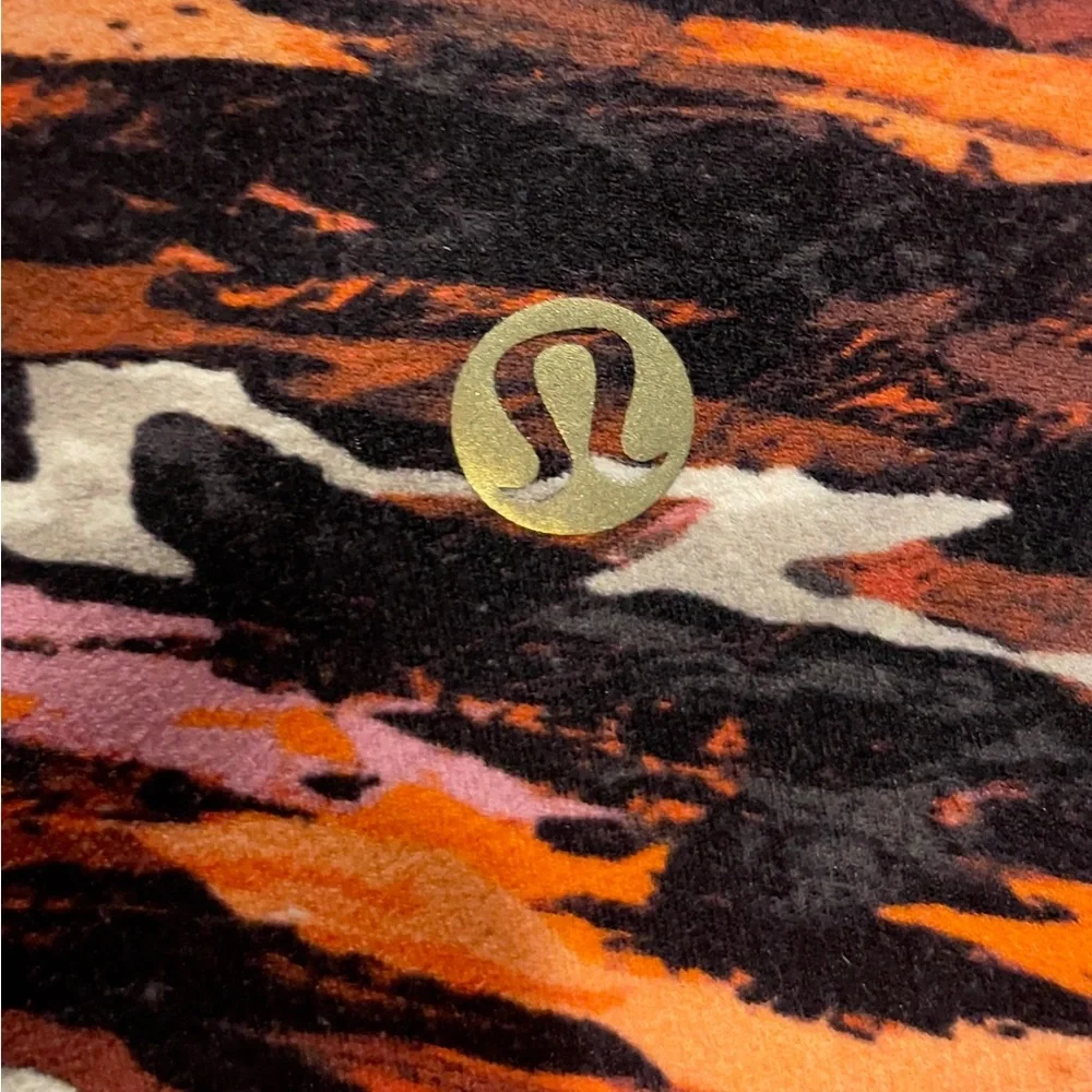 Lululemon Lunar New Year Align HR Pants - Picture 4 of 5